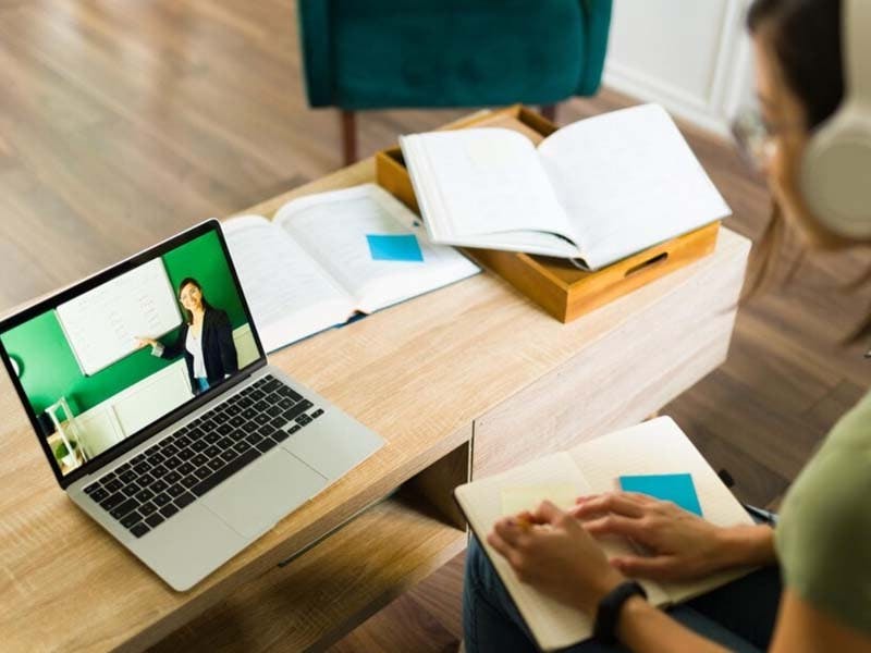 HR leaders using coaching to drive engagement, performance, and retention